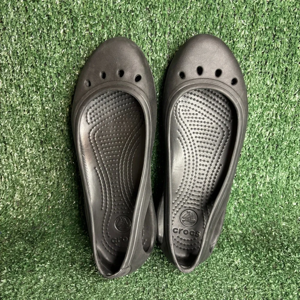CROCS item you